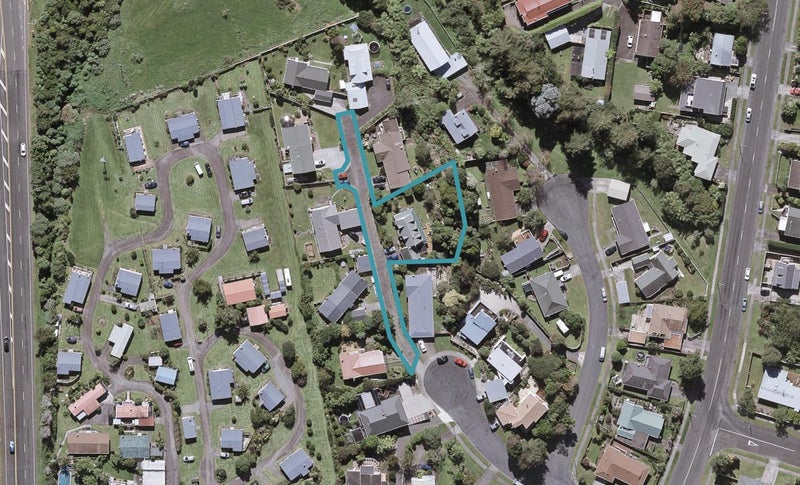 14 Caledonia Place, Highlands Park, New Plymouth - Carousel 1