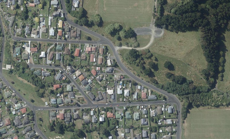6C Christie Street, Abbotsford, Dunedin - Carousel 1
