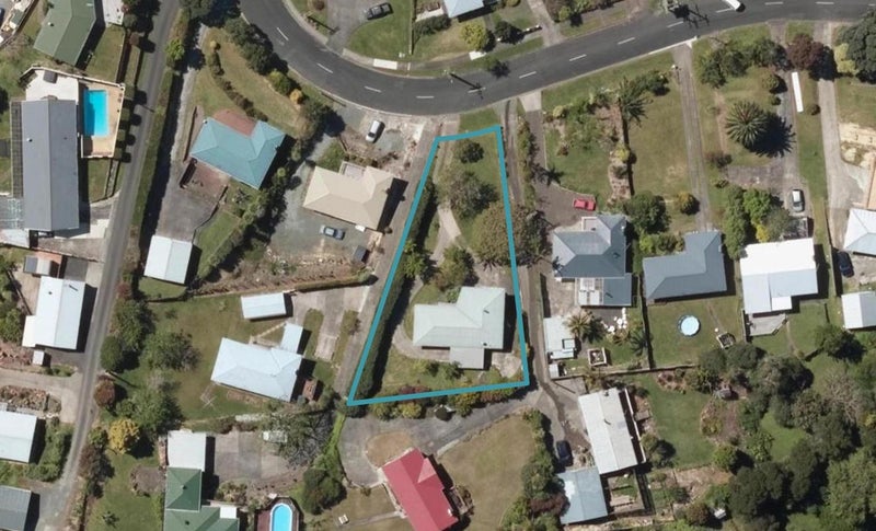 21 Hilltop Avenue, Morningside, Whangarei - Carousel 1