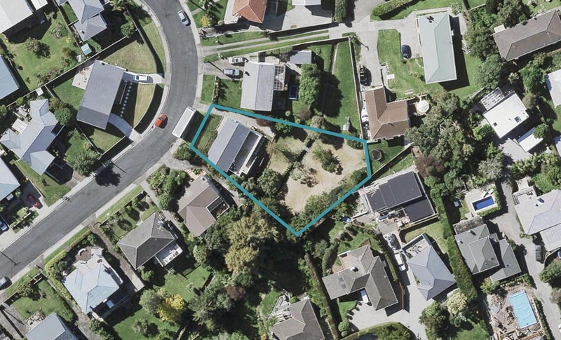 18 Cassino Street, Bayswater, Auckland - Carousel 1