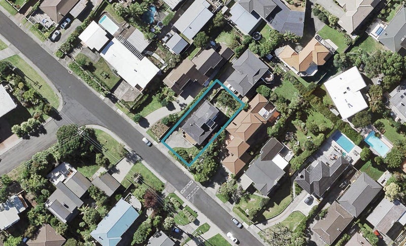 59 Seaview Road, Castor Bay, Auckland - Carousel 1