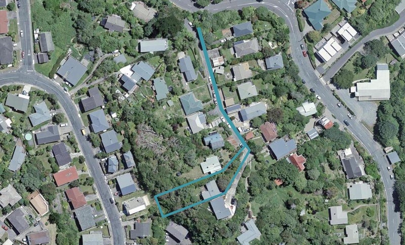 18 Terawhiti Terrace, Karori, Wellington - Carousel 1