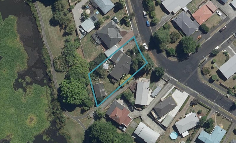 13 Kingsway Crescent, Forest Lake, Hamilton - Carousel 1