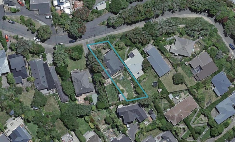 43 Ranui Crescent, Khandallah, Wellington - Carousel 1