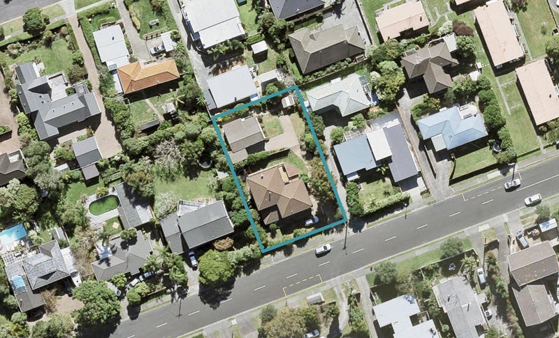 2/17 County Road, Torbay, Auckland - Carousel 1