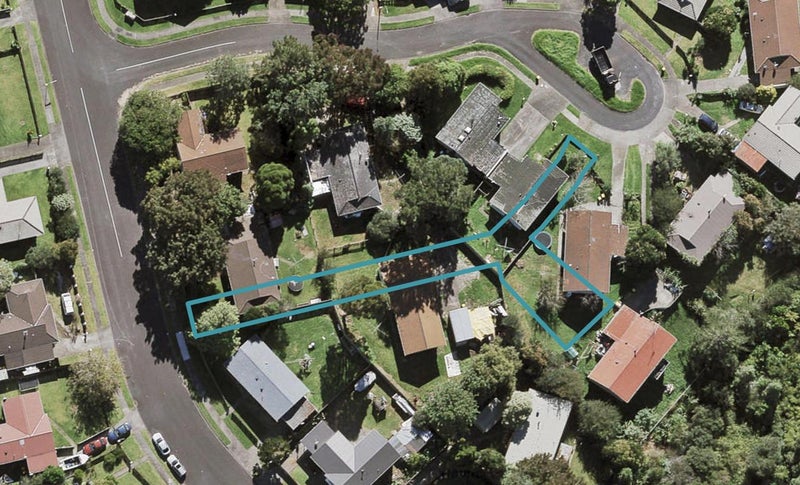 10 Mioweka Lane, West Harbour, Auckland - Carousel 1