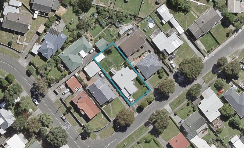 5 Athlone CRES, AVALON, LOWER HUTT - Carousel 1