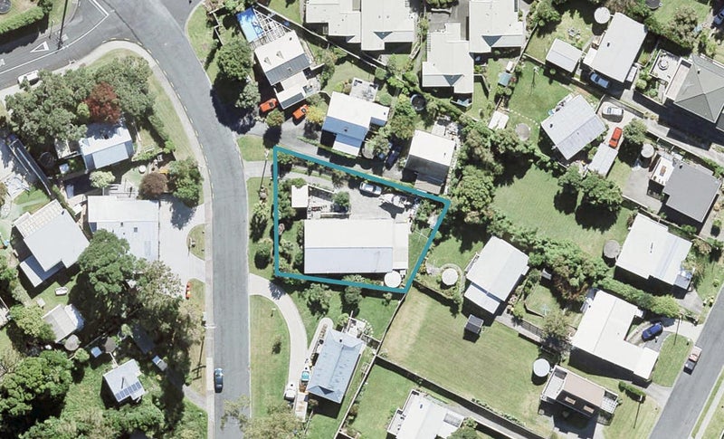 10 Walbrook Road, Manly, Whangaparaoa - Carousel 1
