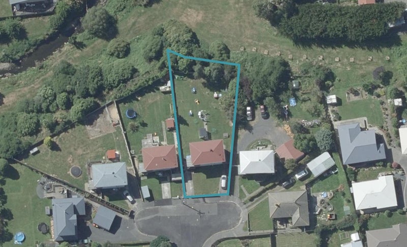 22 Jensen Street, Green Island, Dunedin - Carousel 1