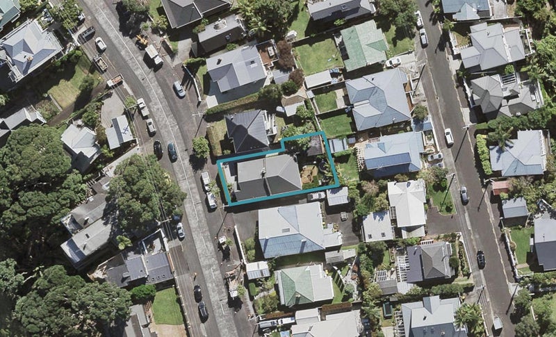 1/75 Queen Street, Northcote Point, Auckland - Carousel 1