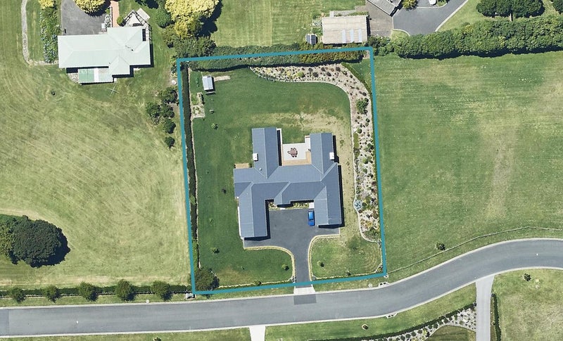 8 Waiawa Lane, Bethlehem, Tauranga - Carousel 1