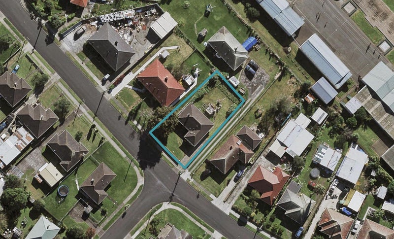 27 Ashton Avenue, Otara, Auckland - Carousel 1