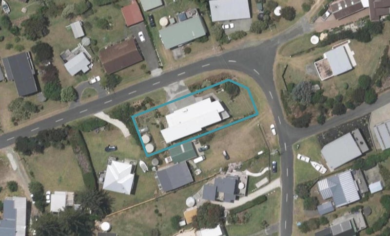 10 Eveline Street, Mangawhai Heads, Mangawhai - Carousel 1