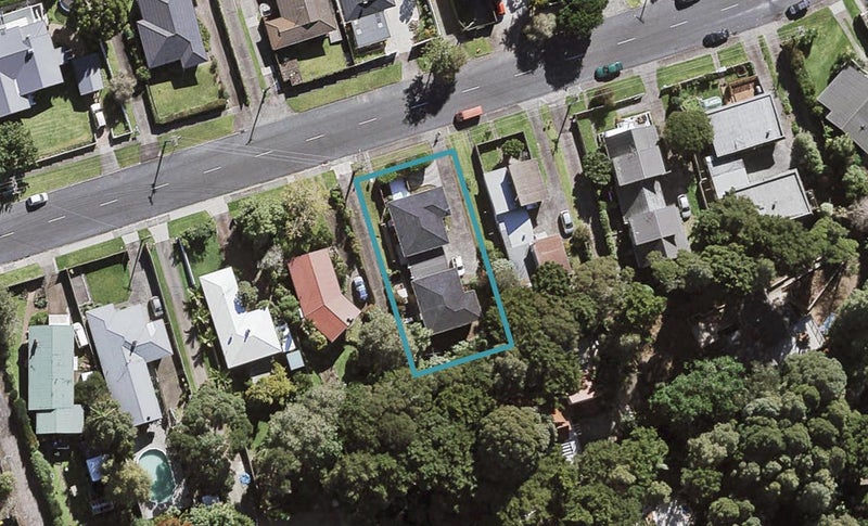 2/27 Moore Street, Hillcrest, Auckland - Carousel 1
