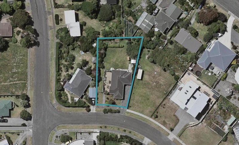 3 Trig Hill Terrace, Waikanae Beach, Waikanae - Carousel 1