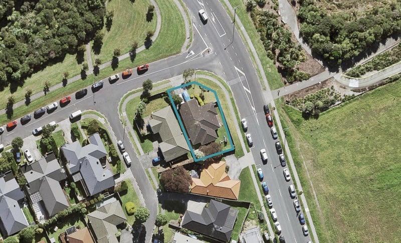 45 Lazurite Drive, Westgate, Auckland - Carousel 1