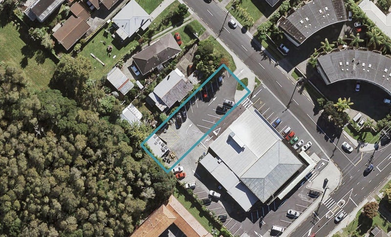 2 Hillcrest Avenue, Hillcrest, Auckland - Carousel 1