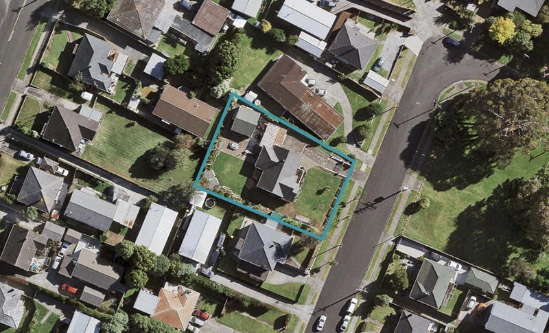 16 Frances Street, Manurewa, Auckland - Carousel 1