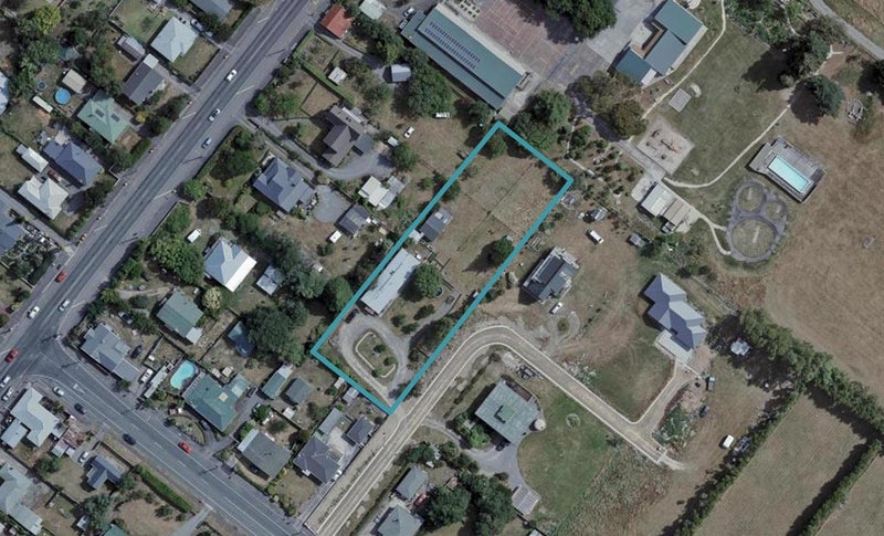 9A Moreton Road, Carterton, Carterton - Carousel 1