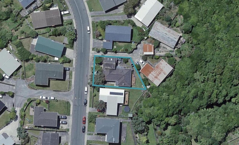 54 Baylands Drive, Newlands, Wellington - Carousel 1