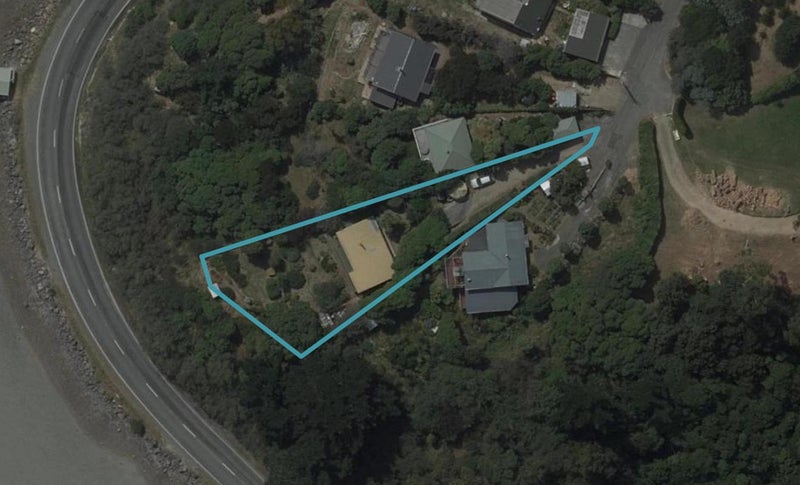 20 Ngaio Lane, Charteris Bay, Lyttelton - Carousel 1