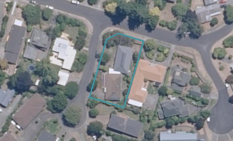 2 Kathleen Place, RAINBOW POINT, TAUPO - Carousel 1