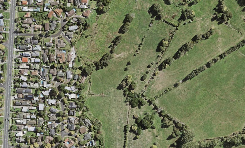 145 Otuwairoa Esplanade, Ōpaheke, Papakura - Carousel 1