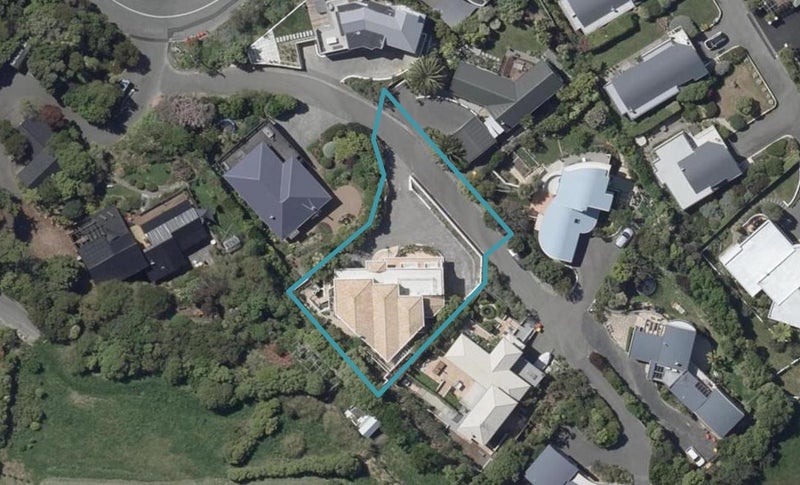 7 Gardenhill Lane, Redcliffs, Christchurch - Carousel 1