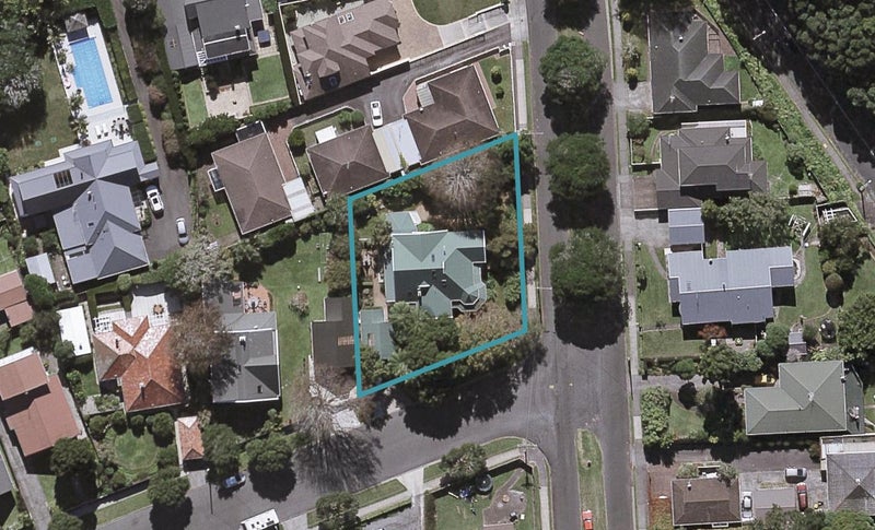 58 Victoria Road, New Plymouth, New Plymouth - Carousel 1