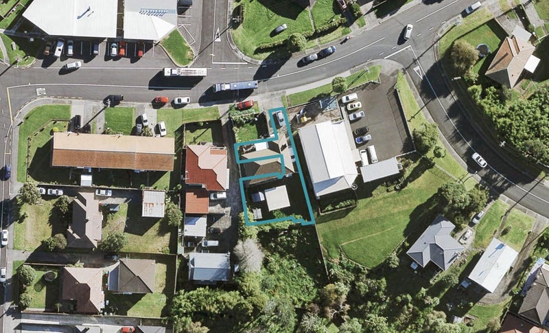 2/58 Glass Road, Mount Roskill, Auckland - Carousel 1