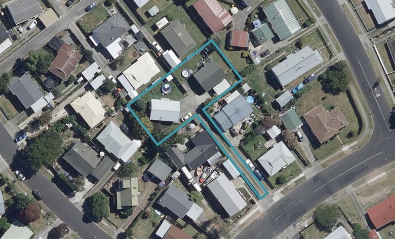 22 Crawshaw Drive, Nawton, Hamilton - Carousel 1
