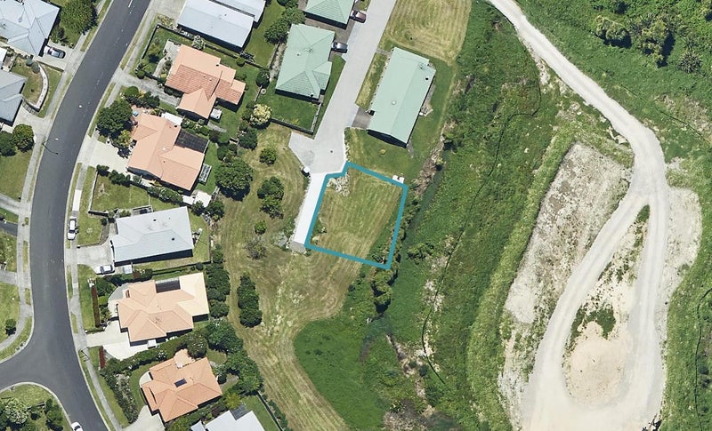 5 Pohutukawa Way, Gate Pa, Tauranga - Carousel 1