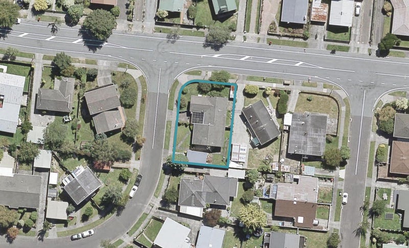 2/1 Beryl Grove, Birchville, Upper Hutt - Carousel 1