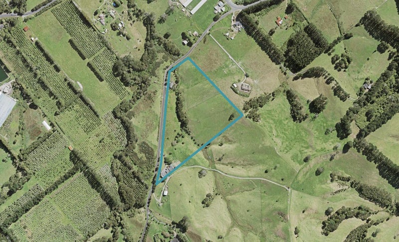 10 Gum Road, Henderson Valley, Auckland - Carousel 1