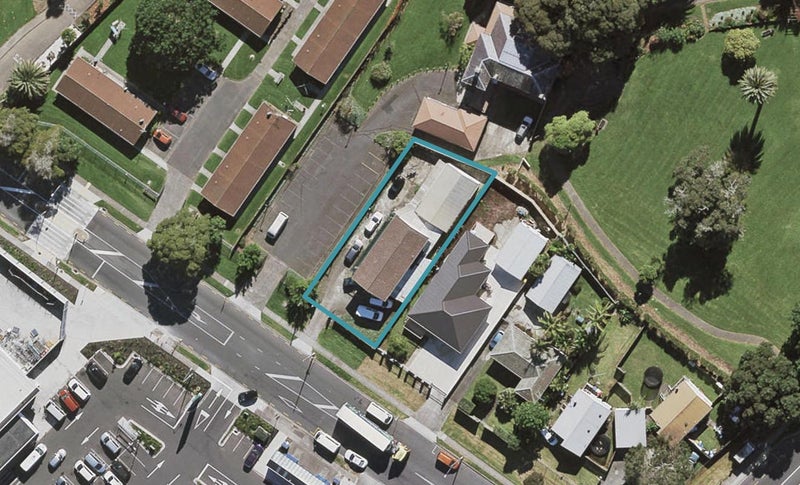 7 Yates Road, Mangere East, Auckland - Carousel 1