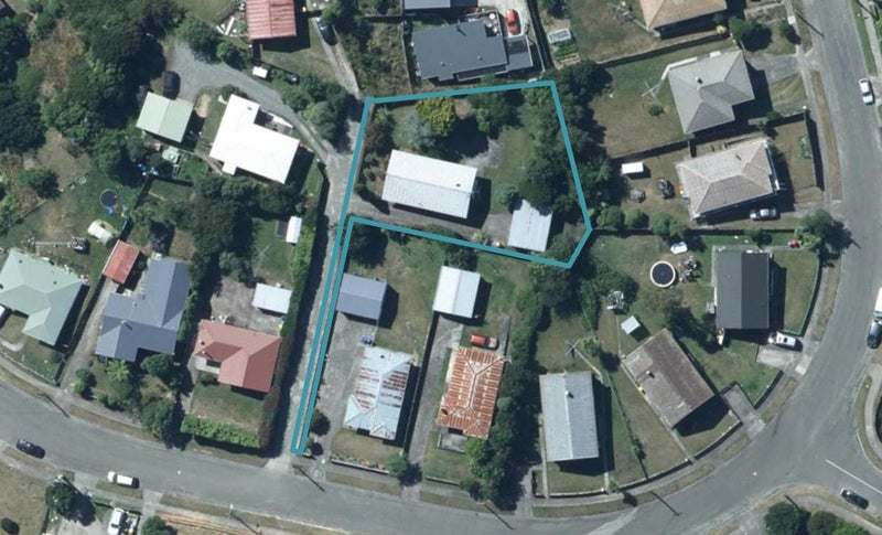 17 Cardiff Crescent, Cannons Creek, Porirua - Carousel 1