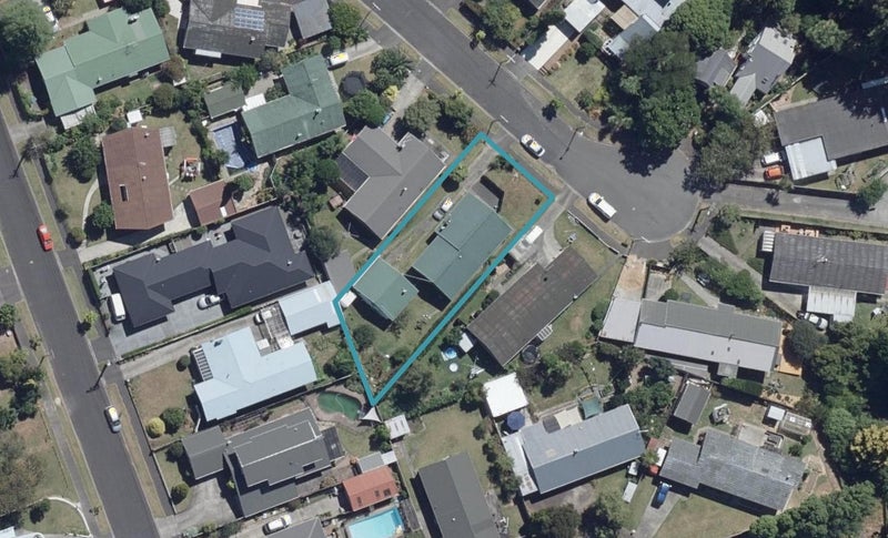 10 Carlson Crescent, Silverdale, Hamilton - Carousel 1