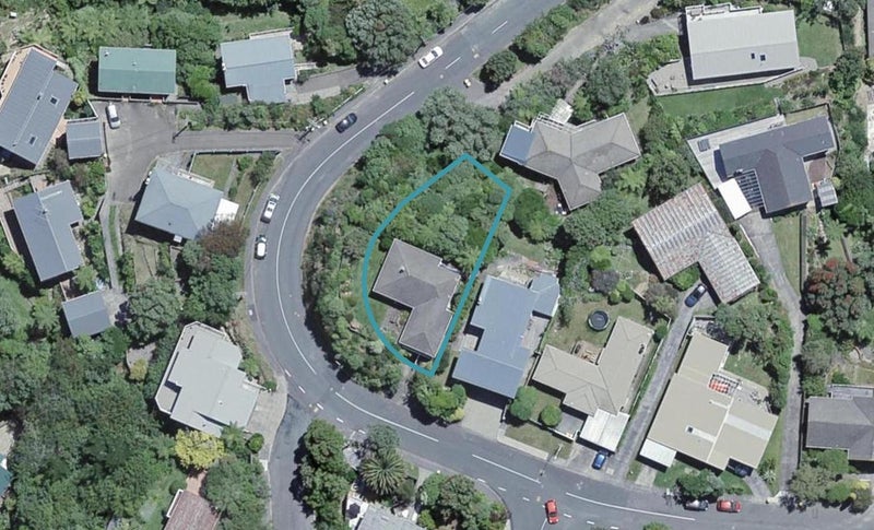 31 Collier Avenue, Karori, Wellington - Carousel 1