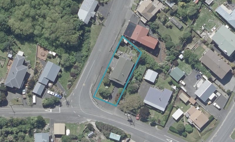 1 Seaview Road, Brighton, Dunedin - Carousel 1