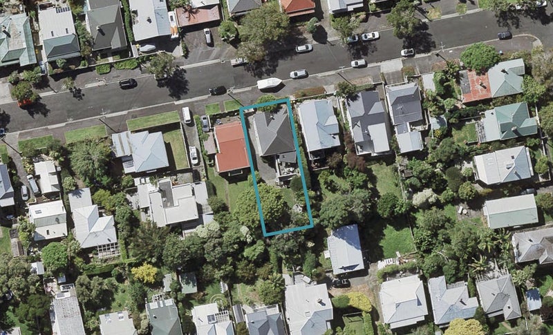 17 Hastings Parade, Devonport, Auckland - Carousel 1