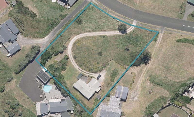 13 Longbeach Drive, Castlecliff, Whanganui - Carousel 1