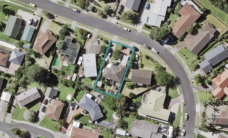 9 Glenshee Place, Highland Park, Auckland - Carousel 1