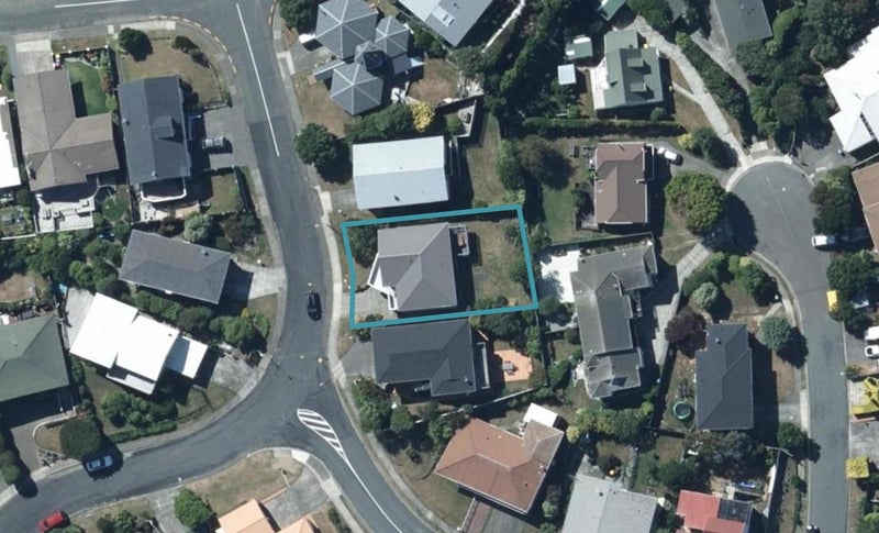 5 Truro Road, Camborne, Porirua - Carousel 1