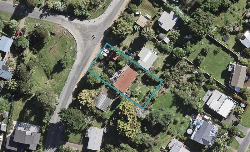 24 Moa Avenue, Oneroa, Waiheke Island - Carousel 1
