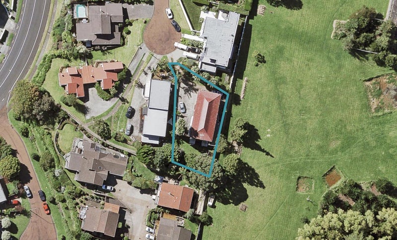 9 Icarus Place, Half Moon Bay, Auckland - Carousel 1