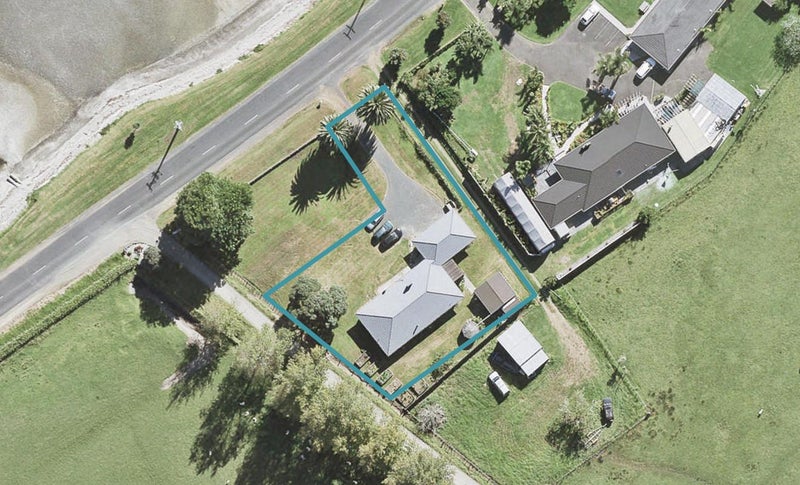 34 Kawakawa Bay Coast Road, Papakura - Carousel 1