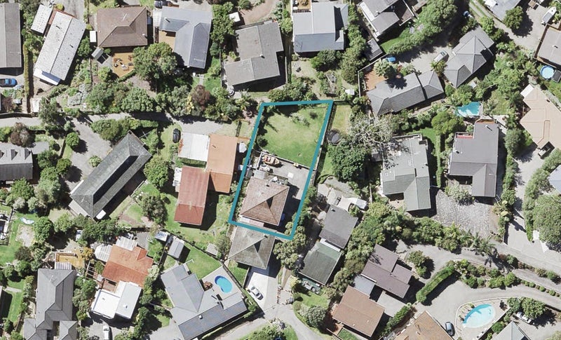 2/11 Hollyhock Place, Browns Bay, Auckland - Carousel 1