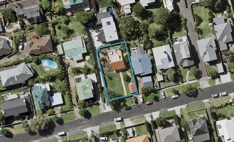 27 Beresford Street, Bayswater, Auckland - Carousel 1
