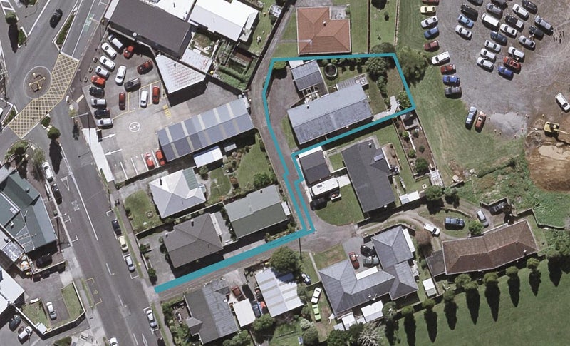 33B Sanders Avenue, Westown, New Plymouth - Carousel 1