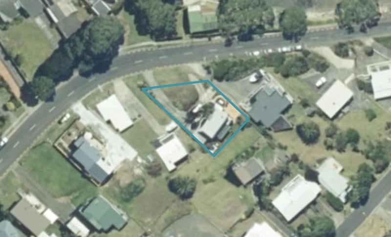 59B Wallis Street, Raglan - Carousel 1